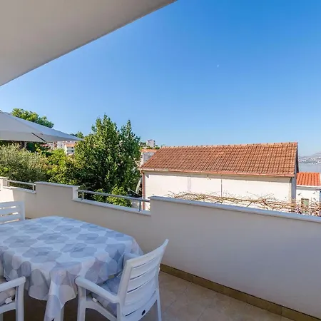 Plava Barka Apartment Trogir
